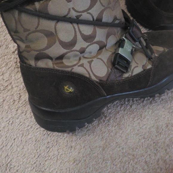 Coach Boots with fur - Picture 4 of 4